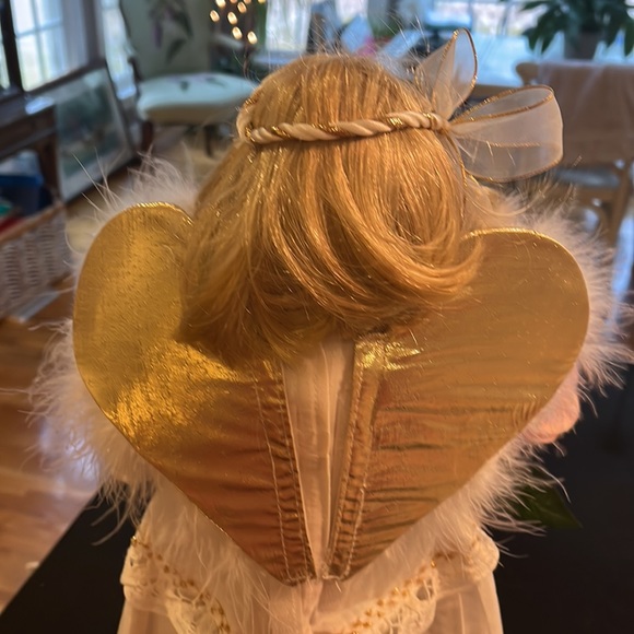 Vintage Porcelain Angel Doll / Guardian Angel with Stand - Picture 12 of 16